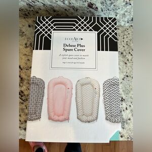 Dock A Tot Deluxe + Spare Cover in Carrera Marble